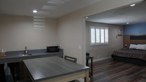 Sea Breeze Inn image 36