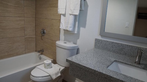 Sea Breeze Inn image 7