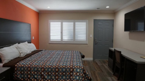 Sea Breeze Inn image 8